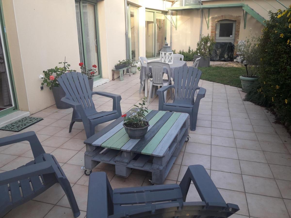 Chambre D'Hote Avec Piscine Couverte Coulaines Экстерьер фото